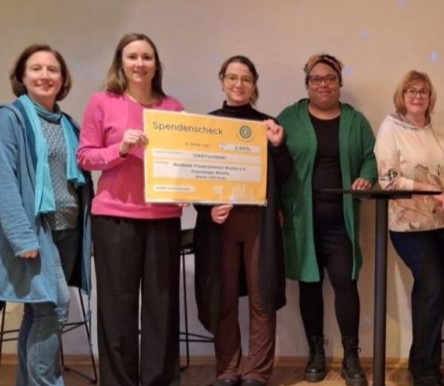 Ein voller Dancefloor und starke Hilfe für Wormser Frauen